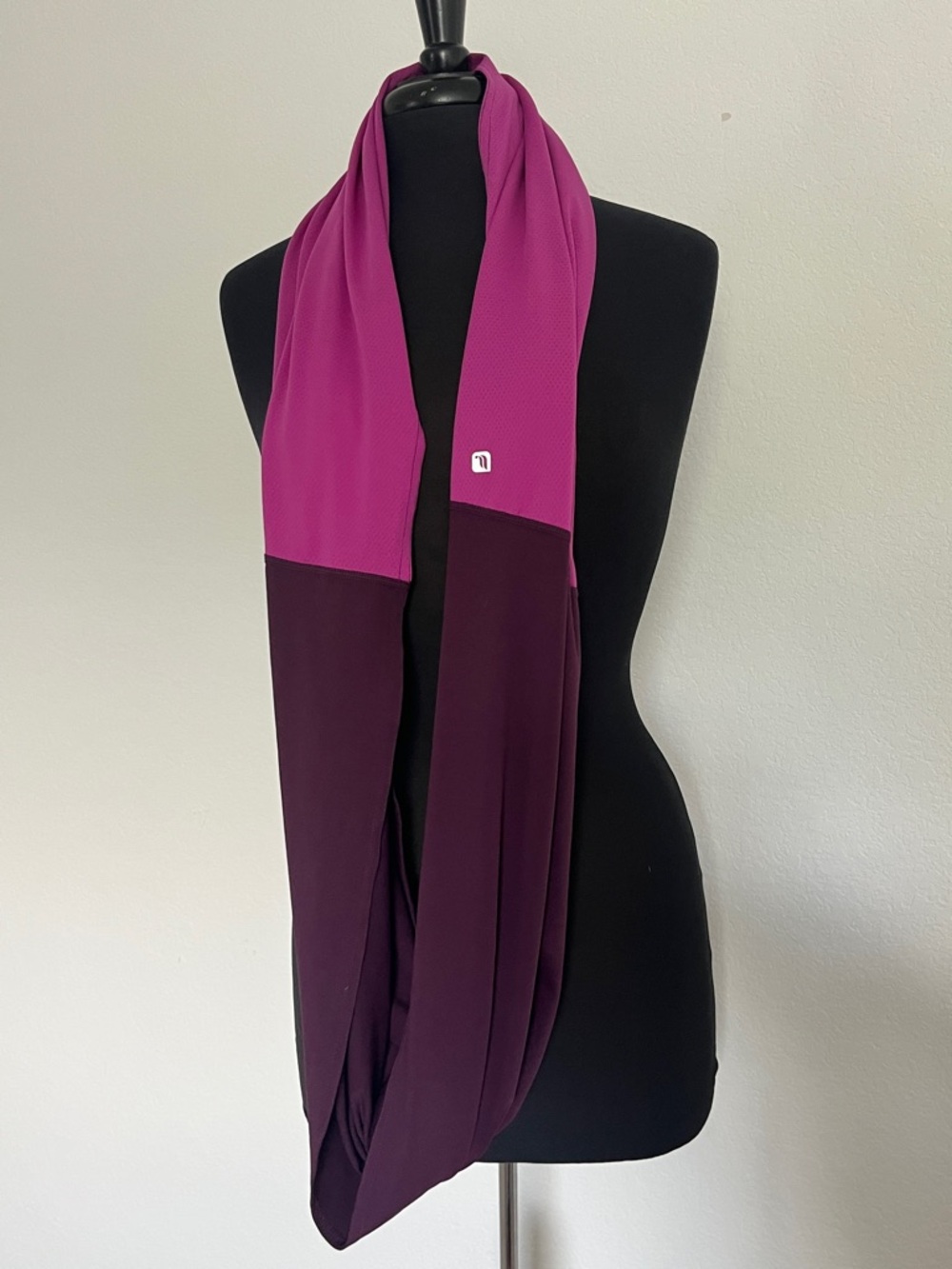 Fabletics Two-Tone  Infinity Scarf - Picture 2 of 7